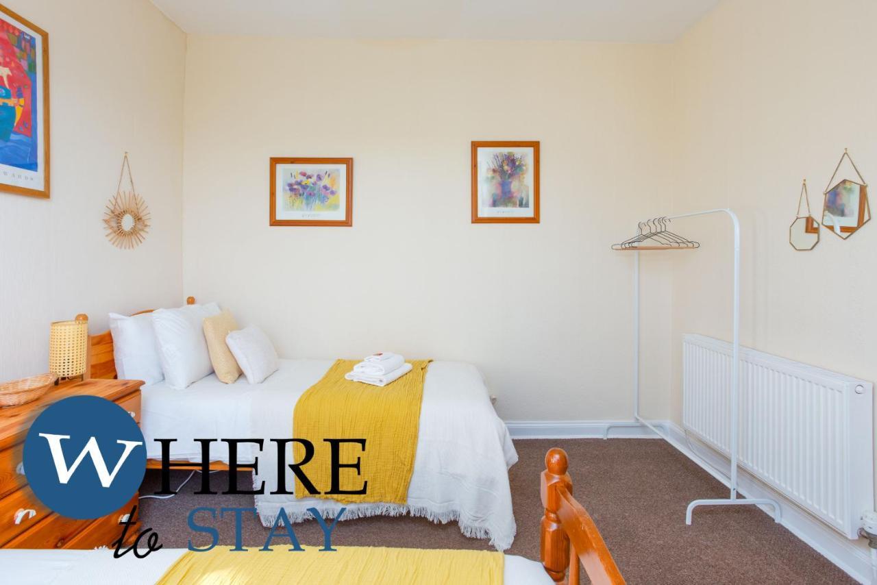 Bright 2Bed Apartment In Galashiels City Centre Exterior photo